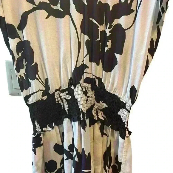 Ramy Brook Ingrid Black White Floral Flutter Sleeve Tiered Mini Dress. - Picture 6 of 14